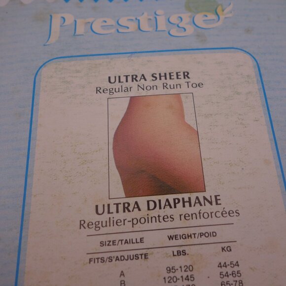 Vintage Prestige Ultra Sheer Made in Italy 100% Nylon 15 DEN White Panty Hose - Picture 6 of 13